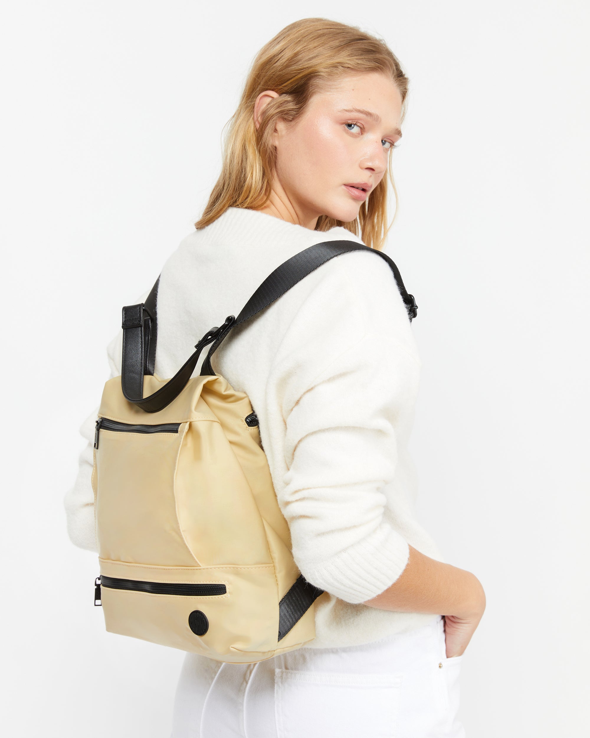 hippe-rugzak-dames-231koc-1.jpg ✔️ Rugzakken Dames – Trendy, Veilig & Praktisch | Misako - Afbeelding 1